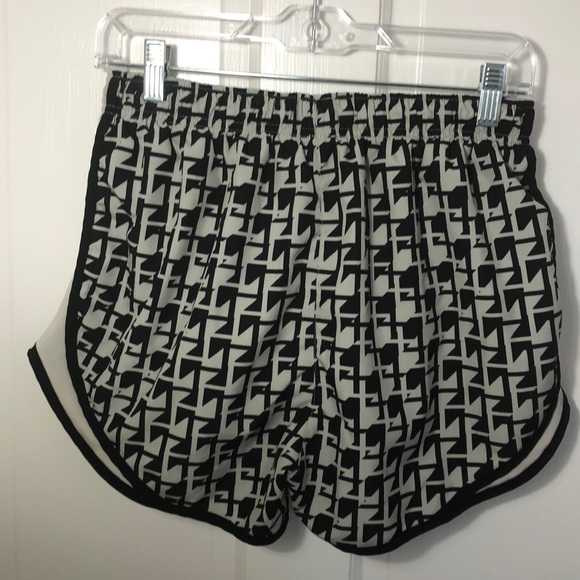 Nike black and grey running shorts - Picture 3 of 4